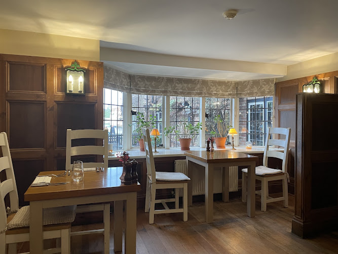 Monty's Inn