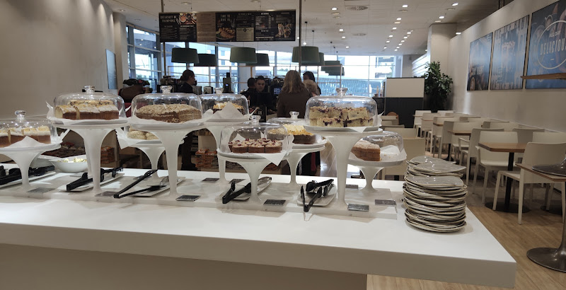 M&S Café