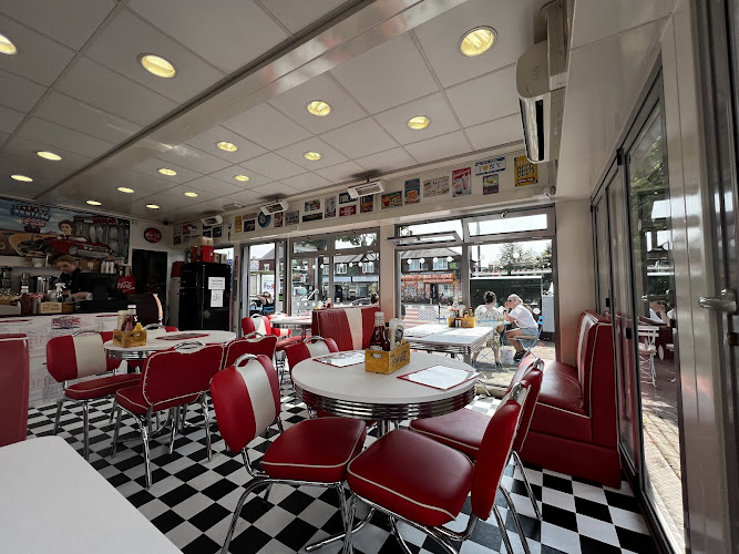 Nissi's American Diner