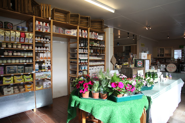 North Perrott Fruit Farm Shop, Plant Centre & PYO