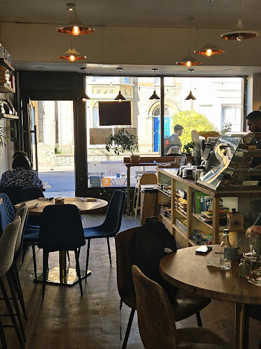 Noshe Restaurant and Coffee House