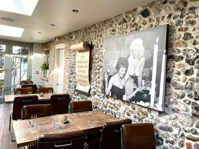 No.Twenty9 Bar, Restaurant & Rooms