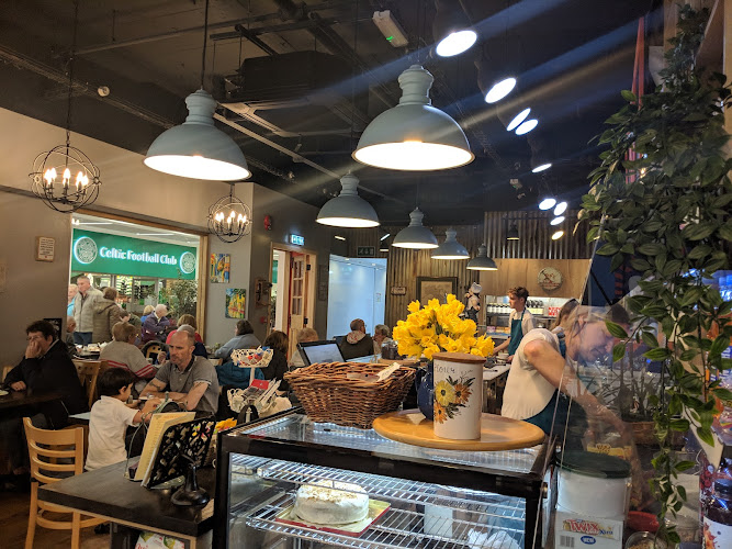NowNow Cafe