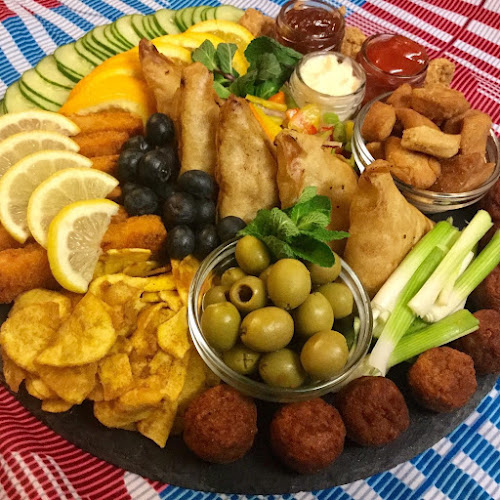 Nylah Canapés