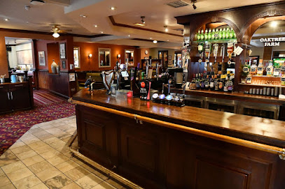 Oak Tree Farm - Farmhouse Inns