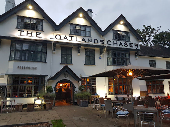 Oatlands Chaser Weybridge — Weybridge