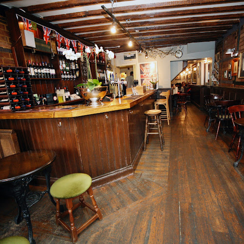 OLD TOM PUB