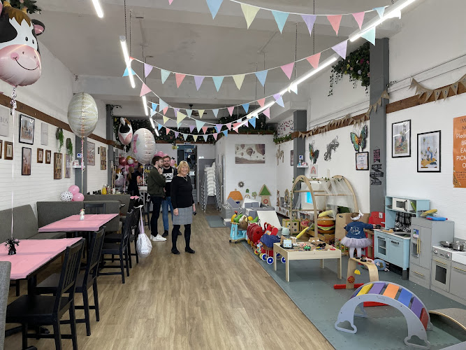 Ollie Polly Play Cafe