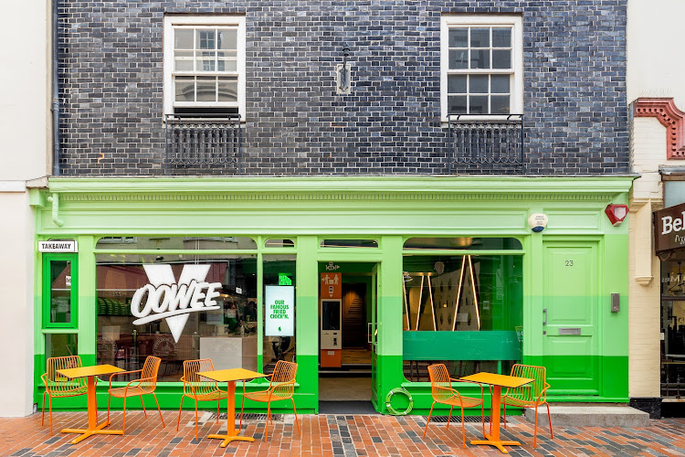 Oowee Vegan Brighton - Plant Based Burgers, Fried Chicken & Shakes.