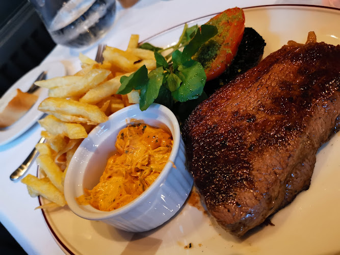 Oscars French Steakhouse and Bistro