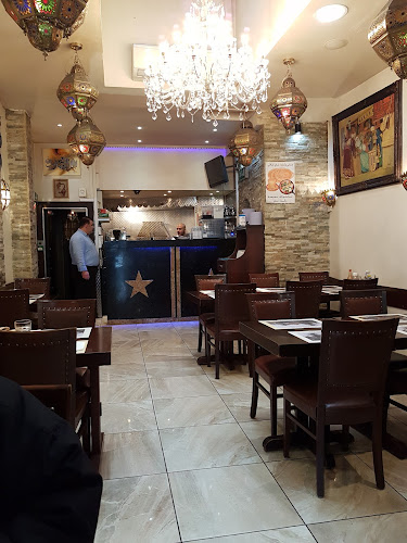 Palm Palace Café & Restaurant