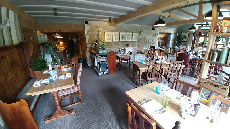 Pear Tree Inn Farmhouse Kitchen with Bar & Rooms