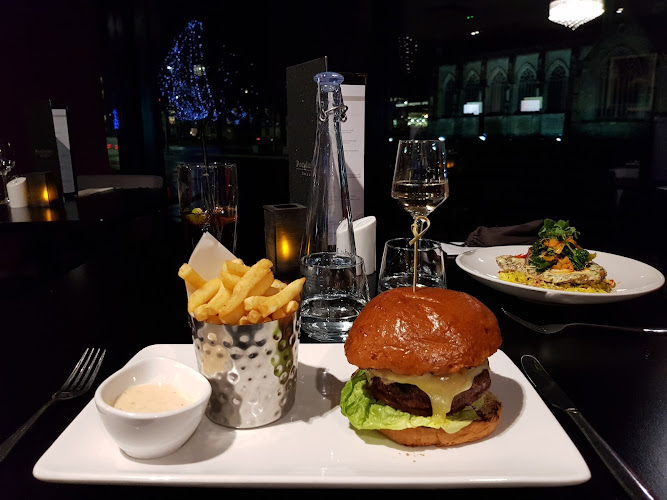 Pendulum Bar & Grill