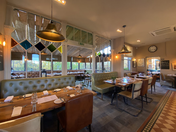 Perkins Bar & Bistro