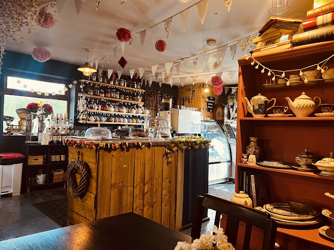 Pet friendly Dainty Doris Coffee Shop Norton