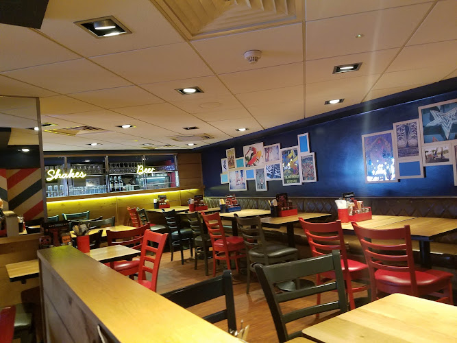 Pizza Hut Restaurants Piccadilly, London