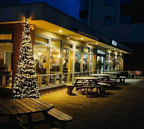 Plaza Café & Bistro