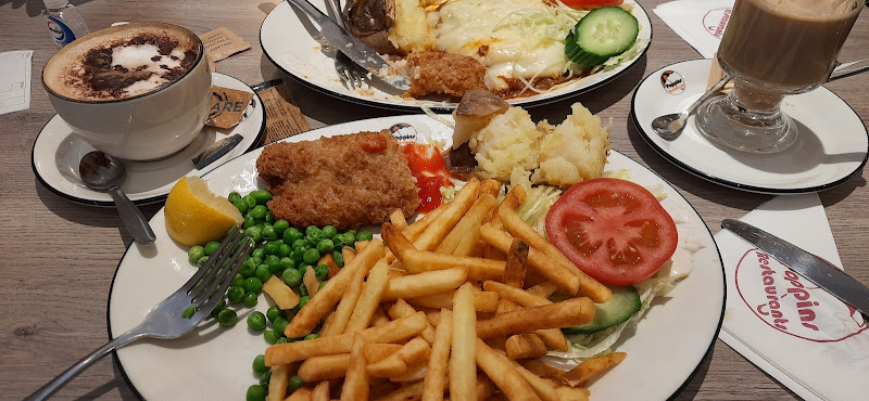 Poppins Restaurant & Cafe - Basingstoke