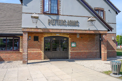 Potters Arms Cookhouse + Pub