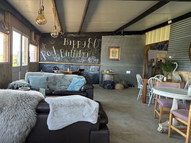 Pound Farm Cafe