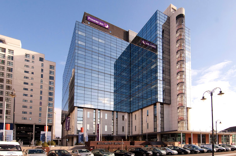 Premier Inn Cardiff City Centre (Queen Street) hotel