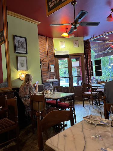Ravel's Bistro