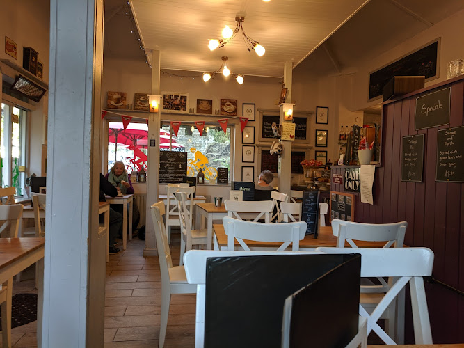 Riverside Cafe