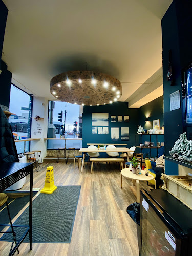 Riverside Coffee & Pantry