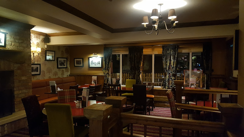 Robins Farm - Farmhouse Inns — Swindon
