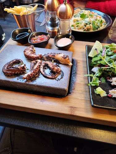 Roti and Spice Restaurant — Winchmore Hill