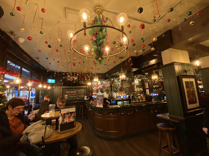 Round Table — Covent Garden