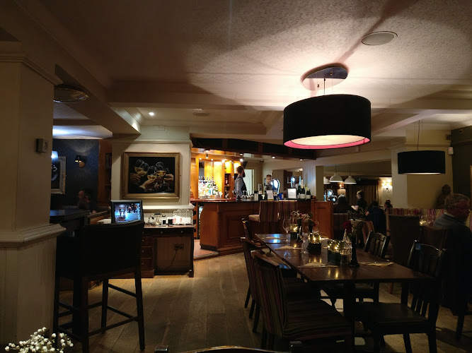Salute At The White Swan