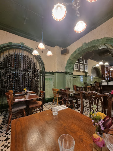 Sam's Chop House