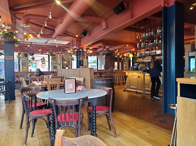 Schiller's Hall — Liverpool