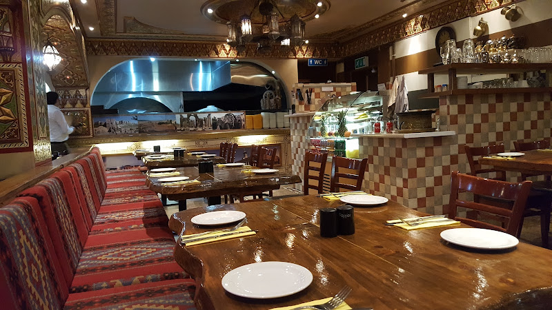 Shaam nights restaurant — Cardiff