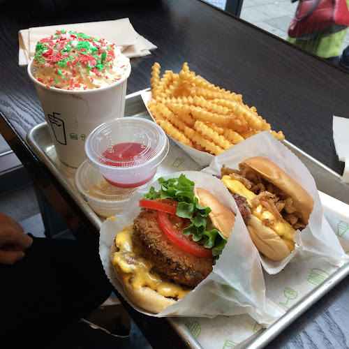 Shake Shack Tottenham Court Road