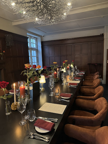 Silures at Holm House
