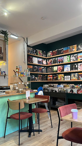 Slow Progress Records & Coffee