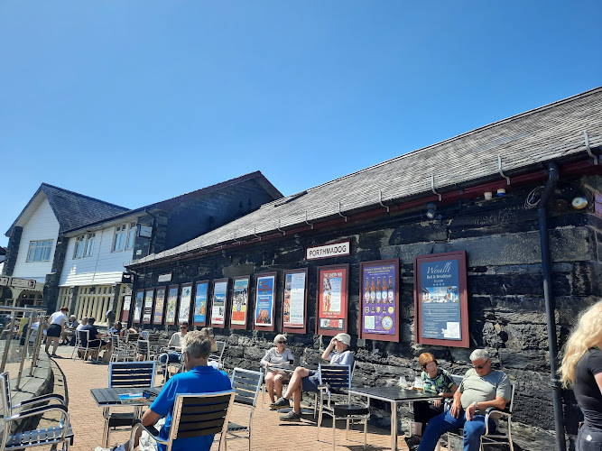 Spooner's Pub — Porthmadog