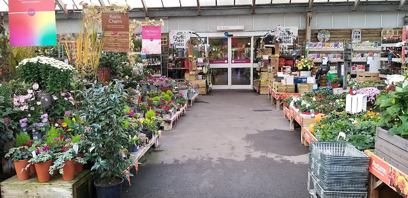 Squire's Garden Centre — Stanmore