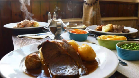 Tafarn Gwarcefel Arms — Llandysul