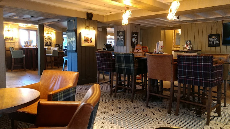 Tap & Railway — Ferndown