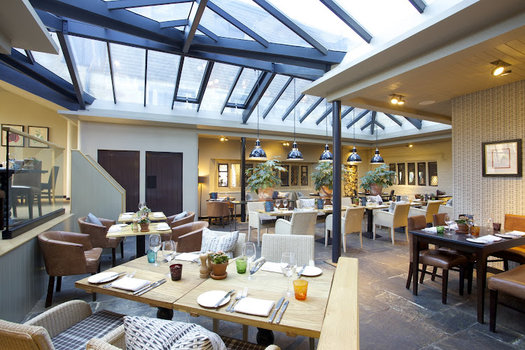 Tattersall's Brasserie, Broadway