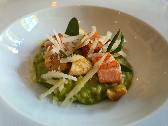 Taylor's Restaurant — Newark