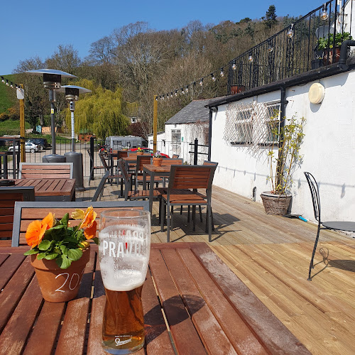 The Blue Lion Inn Cwm
