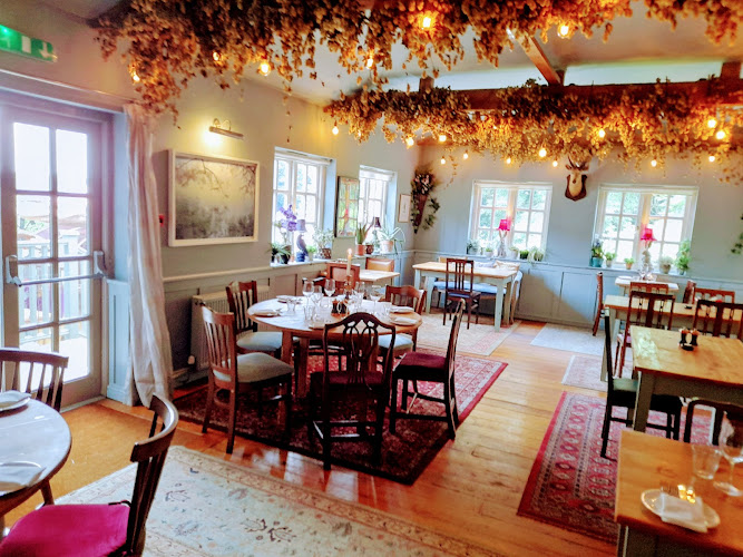 The Boxing Hare — Chipping Norton