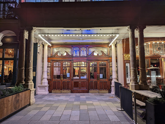 The Colonnade Bar
