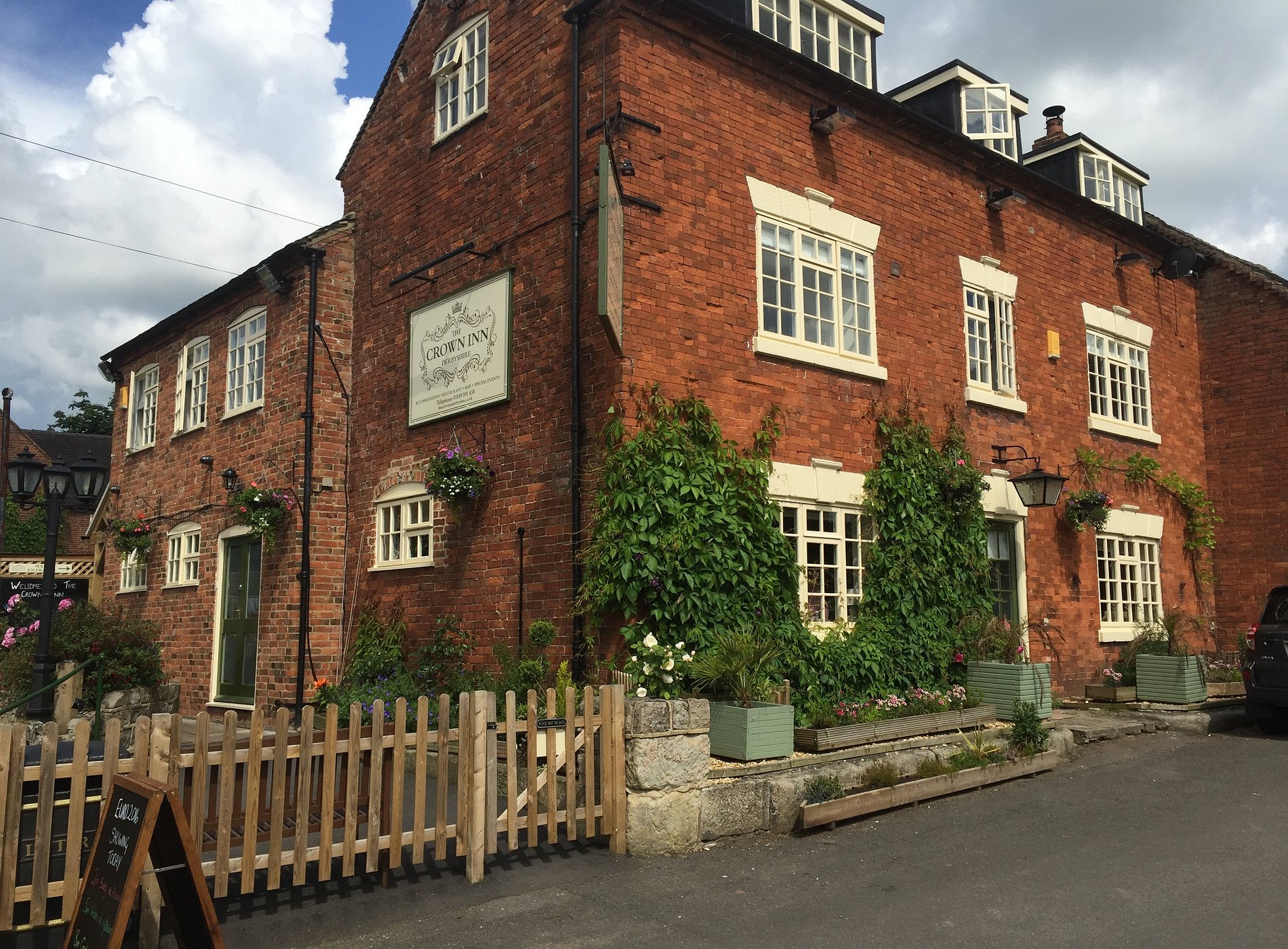 The Crown Inn, Marston Montgomery