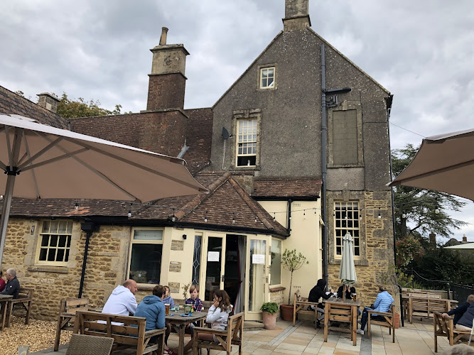 The Dumb Post Inn