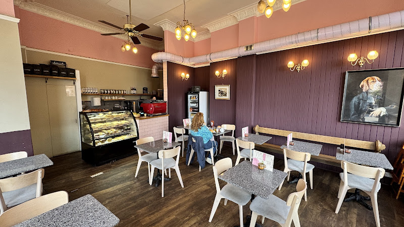 The Earl Grange Cafe